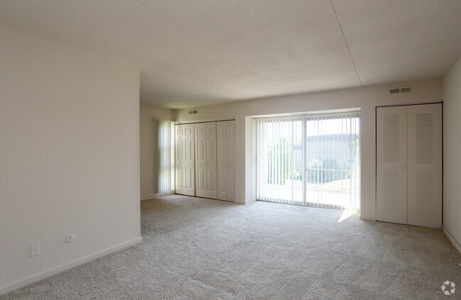 Sala de estar - Top of the Hill Apartments