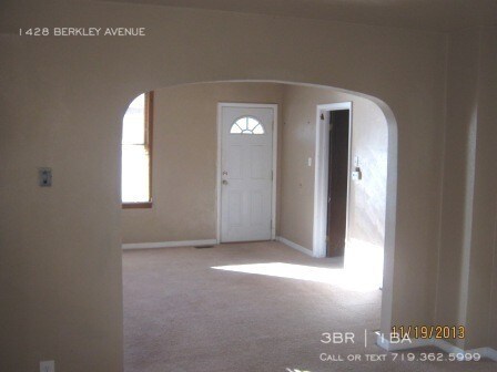Building Photo - Charming 3 bedroom with bonus room in Pueblo!