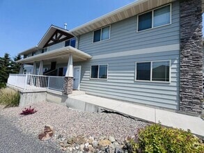 Building Photo - 702 Sonoma Dr