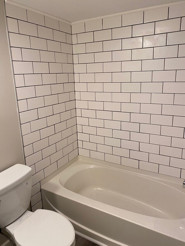 892 Chatham Ln Unit M, Columbus, OH 43221 Condo for Rent in Columbus