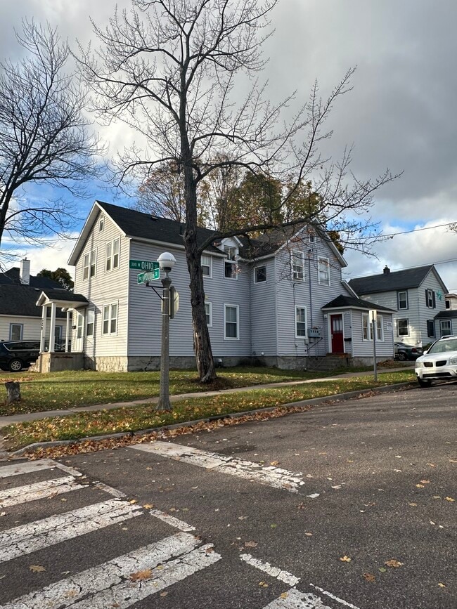 Building Photo - 529 N 4th St