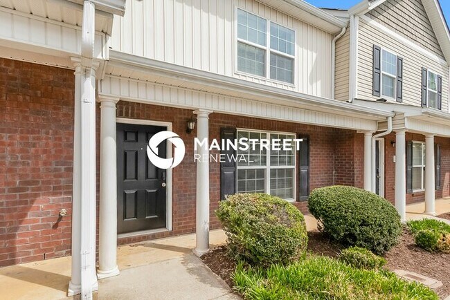 Foto del edificio - 3 Bedroom Pet-Friendly Home in La Vergne, TN with Main Street Renewal