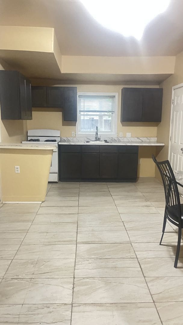 Renovated 3 Br for rent - Renovated 3 Br for rent House
