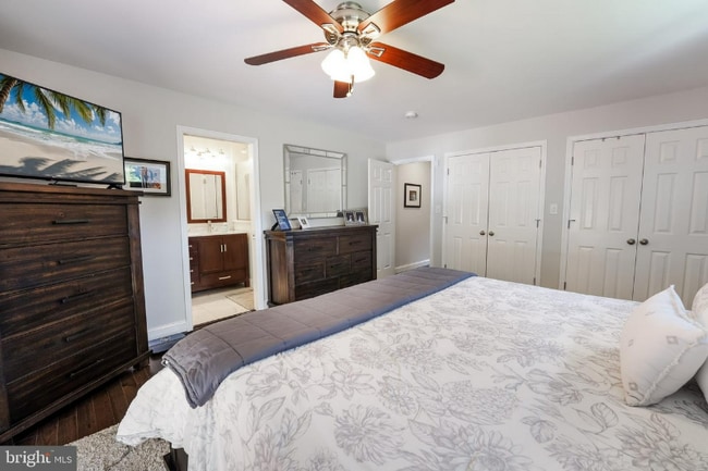 Photo - 5775 Westchester St House