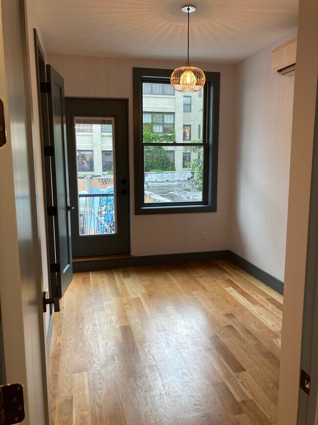 Building Photo - 376 Bedford Ave