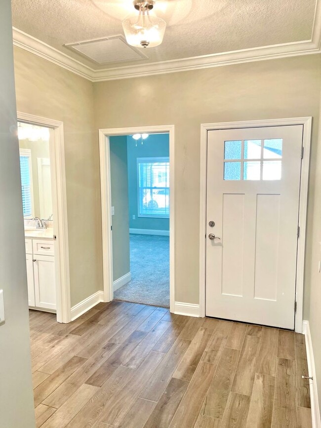 Building Photo - 160 The Villas Wy