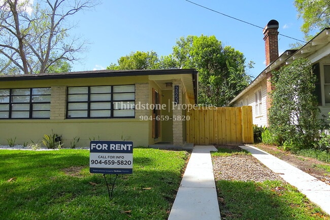 Building Photo - 2853 Lydia St