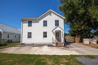 Building Photo - 1057 Jefferson Ave