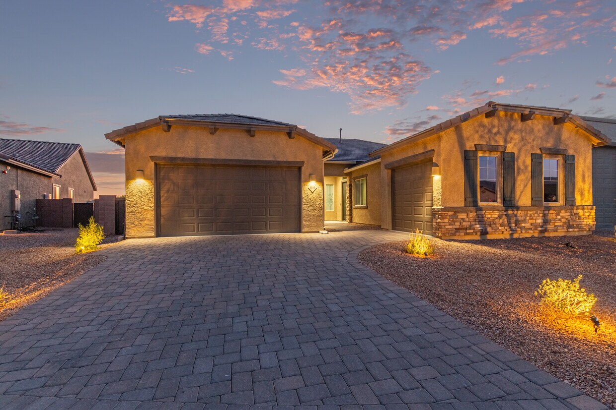 Photo - 8060 S Desert Indigo Dr (Tucson, AZ)