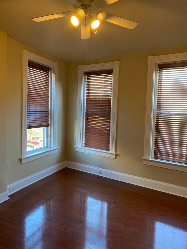 Building Photo - 2469 W McMicken Ave