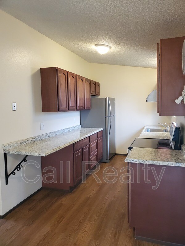 Foto del edificio - 14727 E 4th Ave