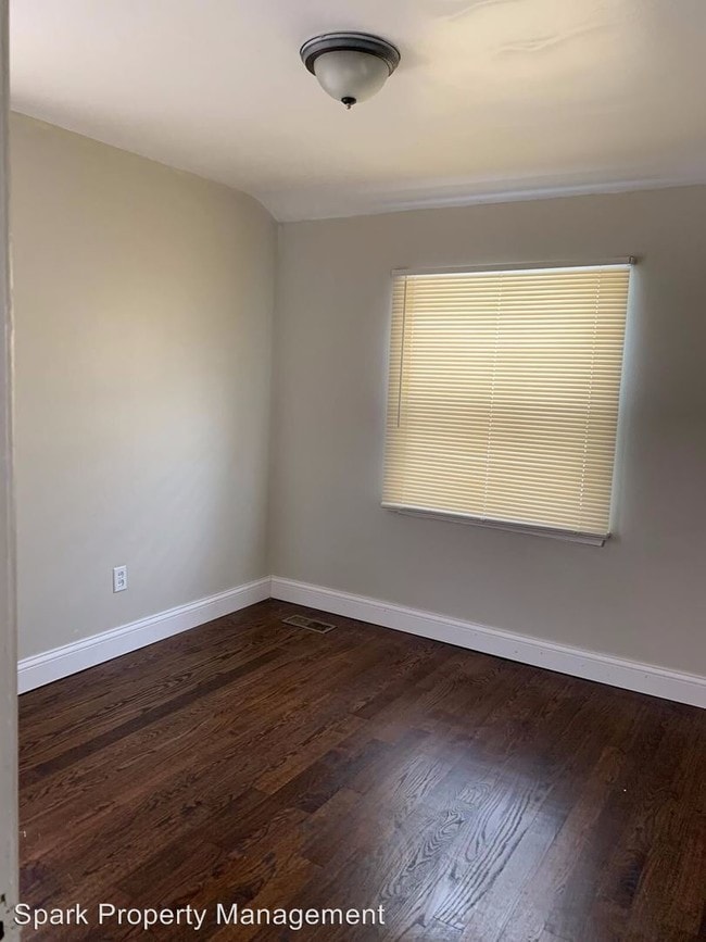Building Photo - 3 br, 1.5 bath House - 15779 Heyden St
