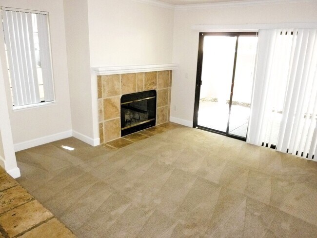 Foto del edificio - San Ramon Condo in Gated Community w/ Wash...