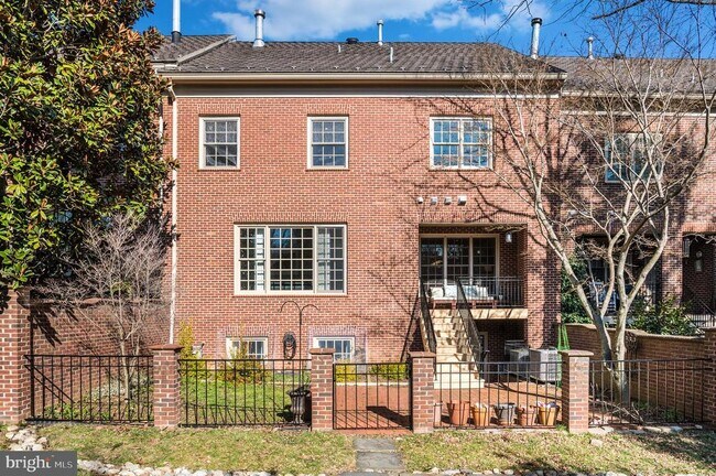 Foto del edificio - 7802 Hidden Meadow Terrace
