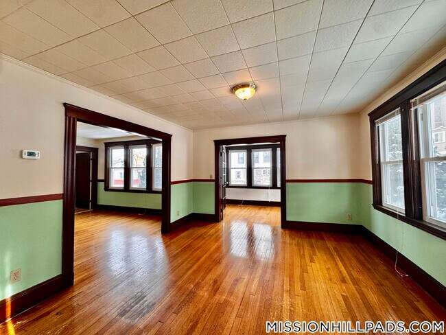 Foto del edificio - 155-157 Hillside St.