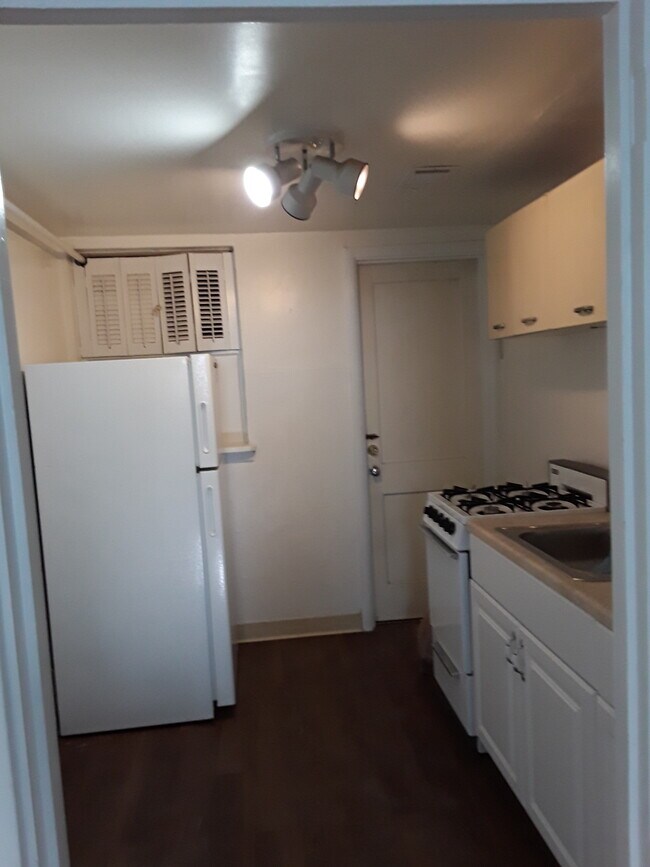 Cocina - 339 Semple St