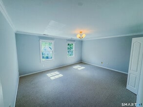 Building Photo - 123 Governor Trumbull Way