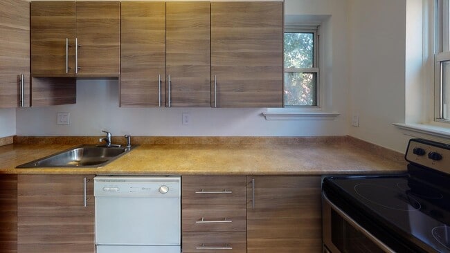 Photo - 1413 Q St NW Townhome