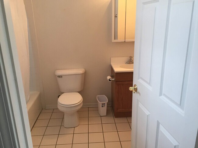 Foto del edificio - 938 W 31st Pl