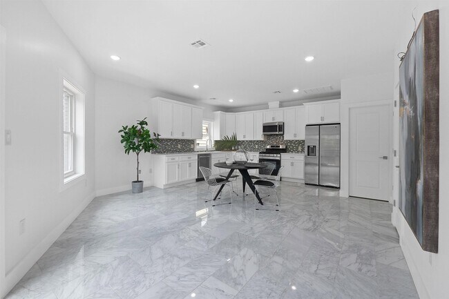 Foto del edificio - 224 Clerk St