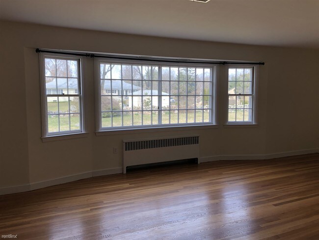 Building Photo - 2 br, 2 bath House - 10 Barncroft Rd