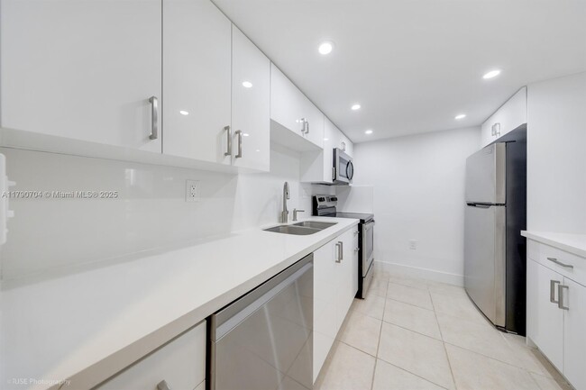 Foto del edificio - 265 Grapetree Dr