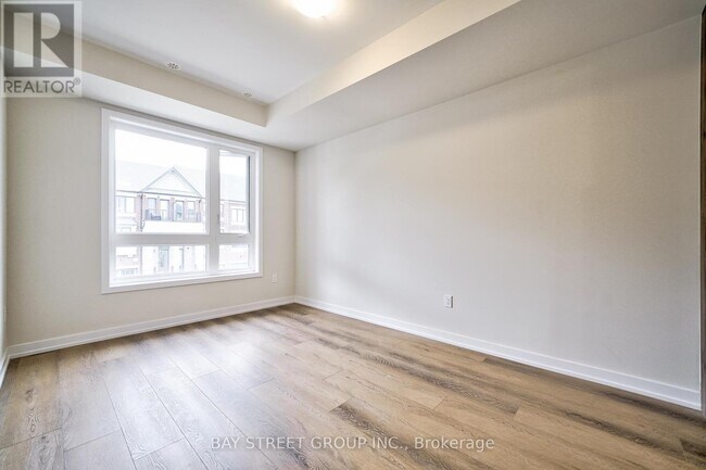 Building Photo - 1324 Kaniv St