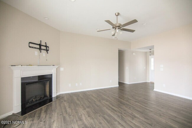 Foto del edificio - 813 Knoll Cir