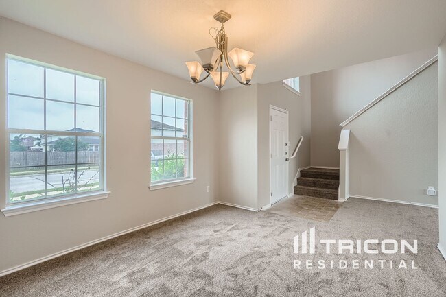 Building Photo - 102 Blackman Tr