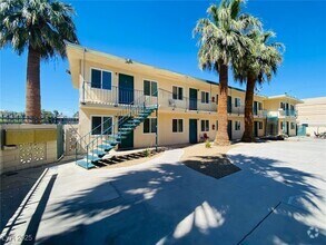 Building Photo - 3762 Royal Crest St