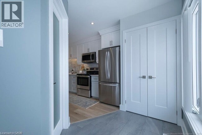 Photo du bâtiment - 225 E 24th St
