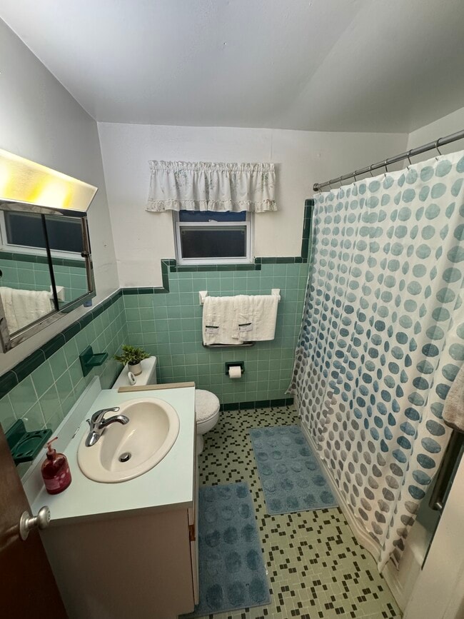 Foto del edificio - 225 E Walnut St