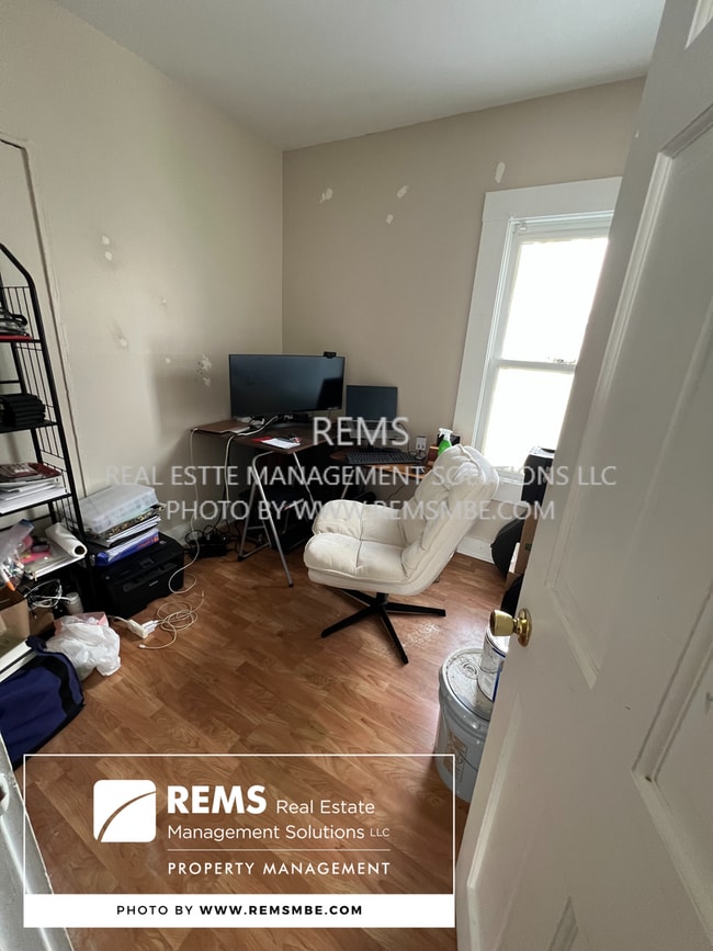 Building Photo - 947 Williamson St