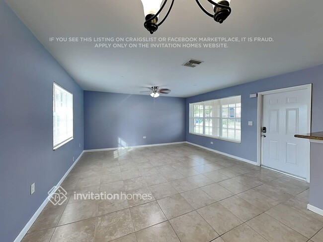 Building Photo - 2712 Alcazar Dr