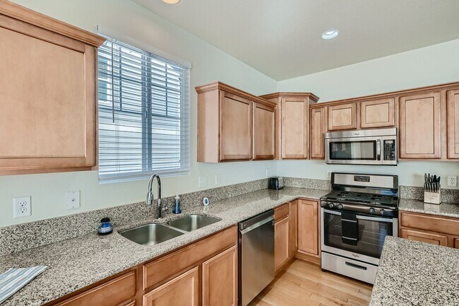 Foto del edificio - 5 Bedroom in Anthem Highlands