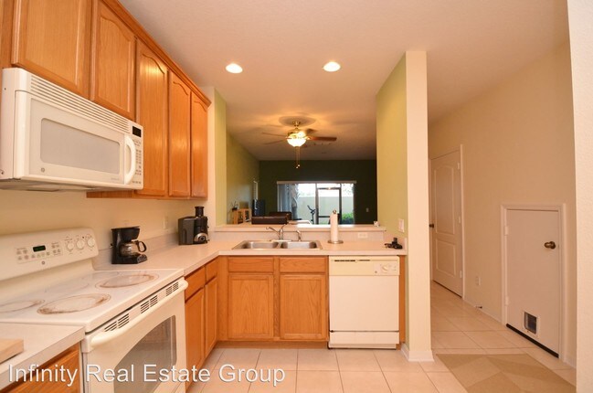 Building Photo - 3573 Wilshire Way Rd