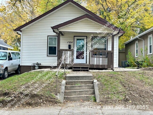 Foto del edificio - 1324 E 4th St