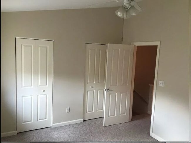 Master Bedroom - 1604 Merriman Ct