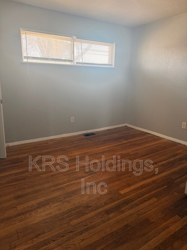 Foto del edificio - 4229 Orcutt Ave