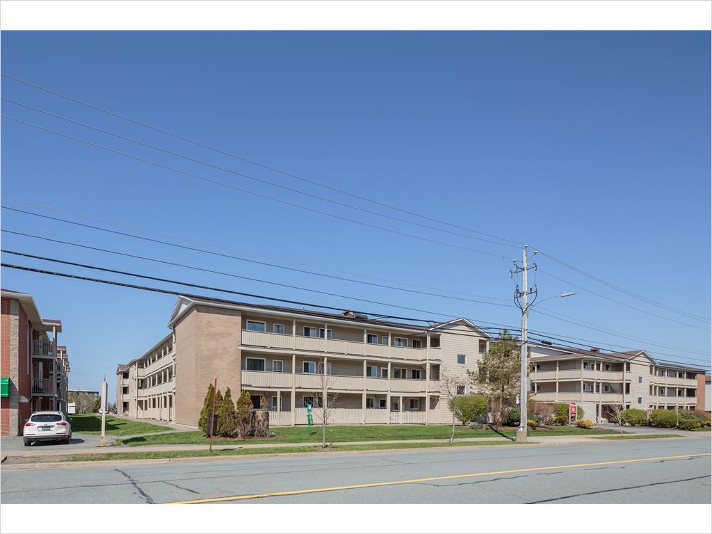 Building Photo - 90 Highfield Park Dr