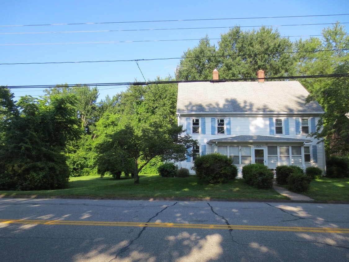 355 Naubuc Ave, Glastonbury, CT 06033 Townhome Rentals in Glastonbury