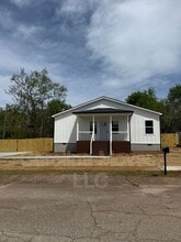 Building Photo - 7 2nd Ave