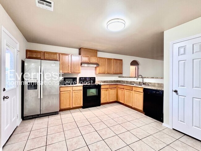 Foto del edificio - 14725 S Fern Pl