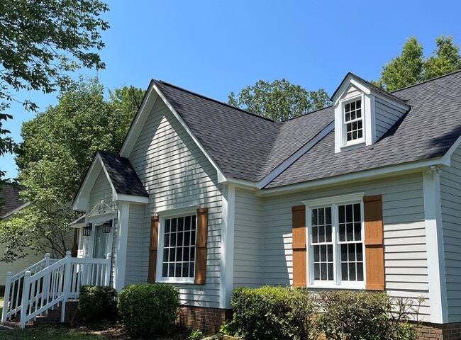 Building Photo - 121 Kenton Dr