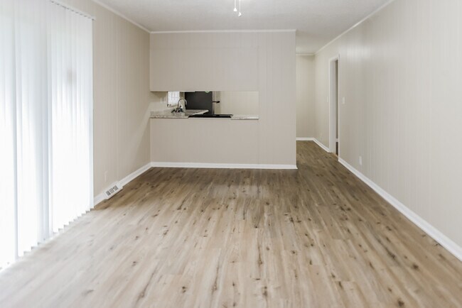 Foto del edificio - 4711 Whitehall Dr NW