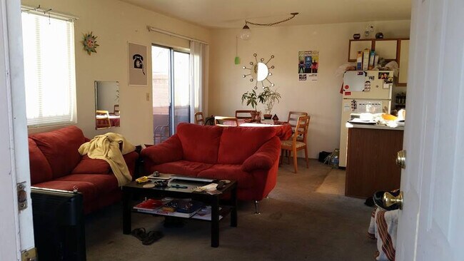 Foto del edificio - 1710 N Santa Rita Ave