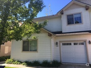 Building Photo - 1136 W Willow Lake Loop