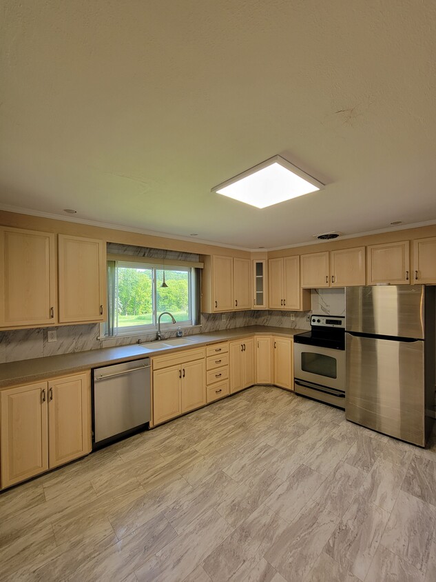 kitchen - 1742 Turk Hill Rd