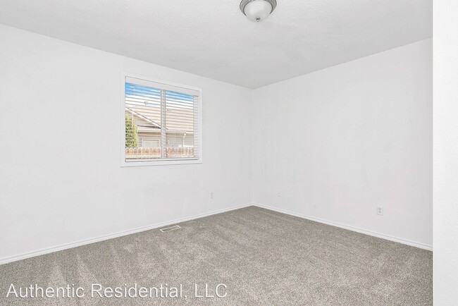 Building Photo - 4 br, 2 bath House - 1206 W Aberdeen Avenue