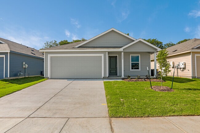 Building Photo - 1025 Macnab Dr